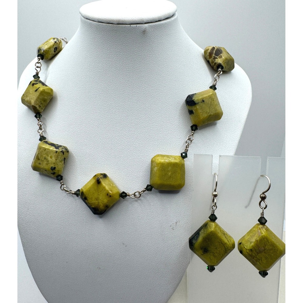 Artisan Green Stone Square Bead Necklace and Earrings Set Leaf Clasp 18in